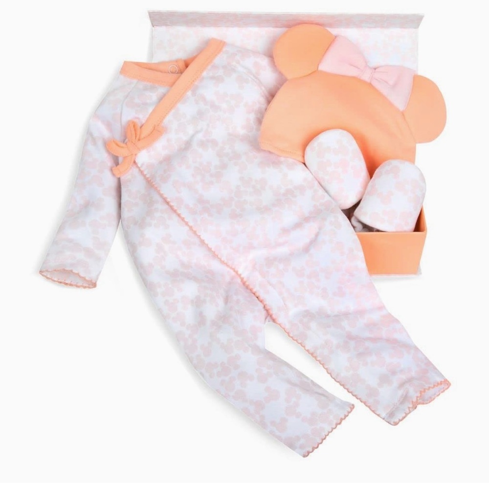Disney Minnie Mouse Newborn Gift Set for Baby, girls Size 3-6 Months
